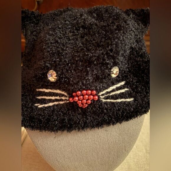 Soft black beanie hat with cat face embellishments and ears NWOT - Picture 3 of 7